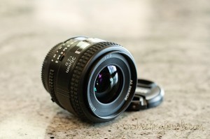 What is the difference between Nikon’s “D” and “G” lenses?